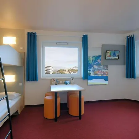 Hotel Boardinghouse