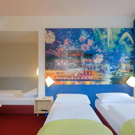 Hotel Boardinghouse