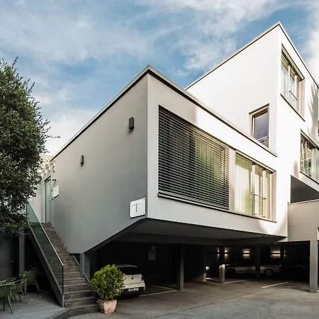 Boardinghouse 酒店 3*