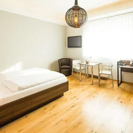 Boardinghouse ホテル