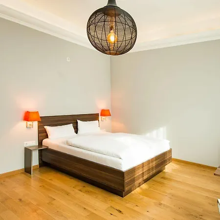 Hotel Boardinghouse