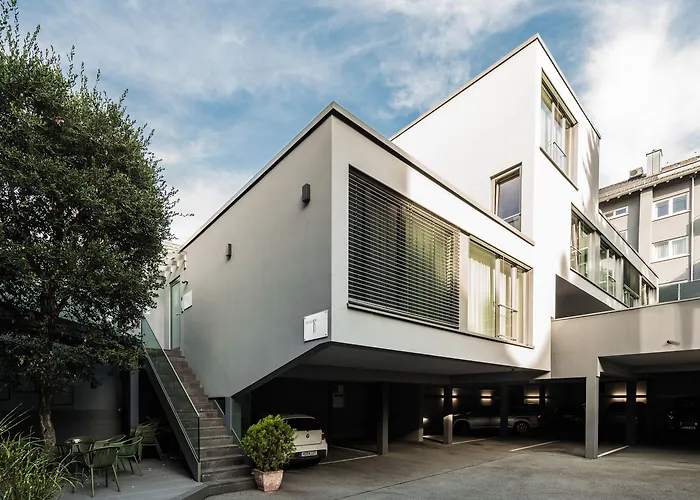 Boardinghouse 酒店 3*