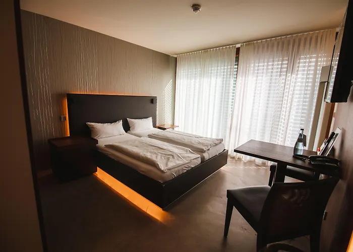 Boardinghouse 酒店 3*